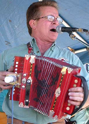 folk4.jpg (28157 bytes)